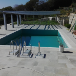 Fourniture et pose de liner pour piscine : choix de matériaux et processus d'installation Forbach